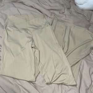 Arie Crossover Flare Leggings